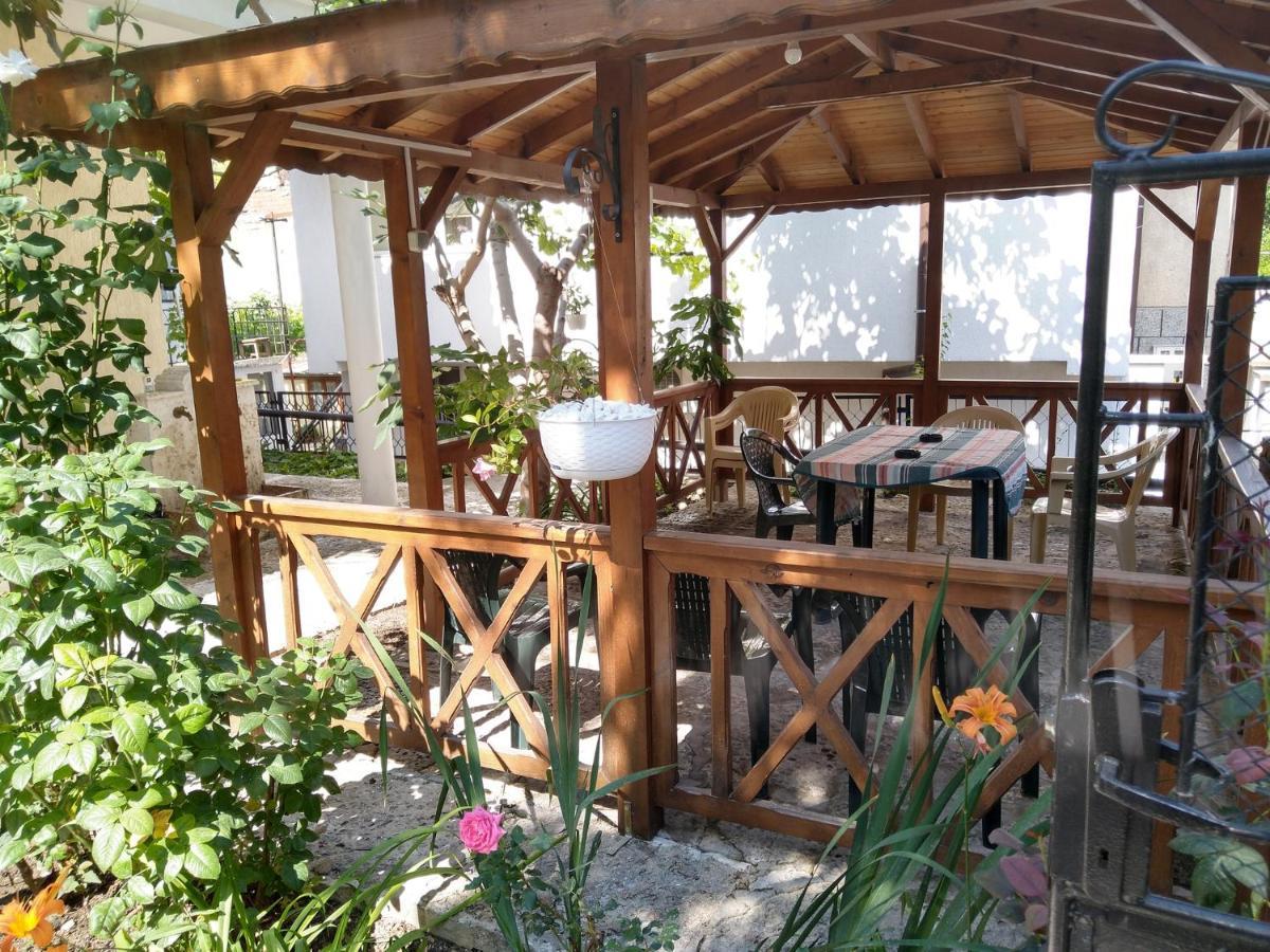 Guest House Yoanna Balchik Exterior photo