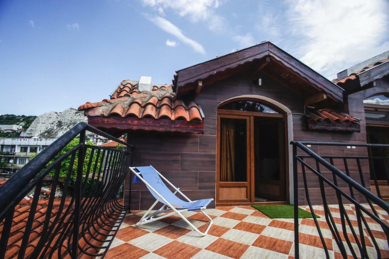 Guest House Yoanna Balchik Exterior photo